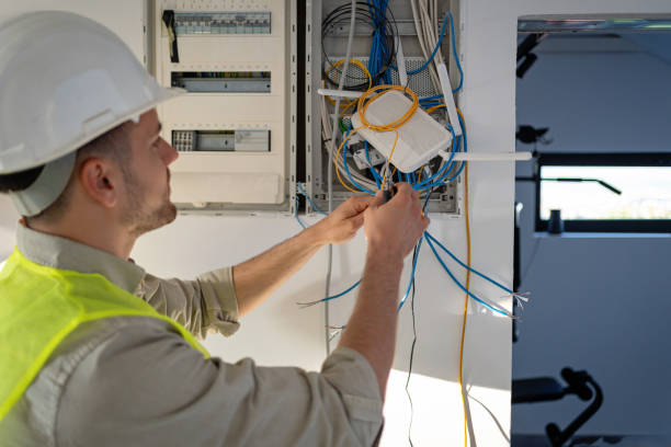 Best Emergency Electrical Repair  in Bloomfield Hills, MI
